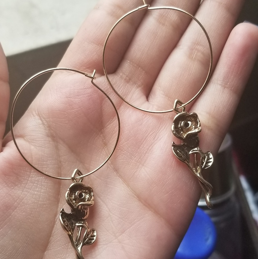 Small hoop gold rose earrings NEW